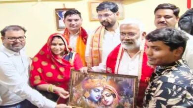 Photo of प्रदेश के जलशक्ति मंत्री स्वतंत्र देव ने की गिरिराज परिक्रमा, चेयरमैन ने किया स्वागत